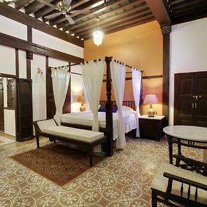 Heritage King Suite